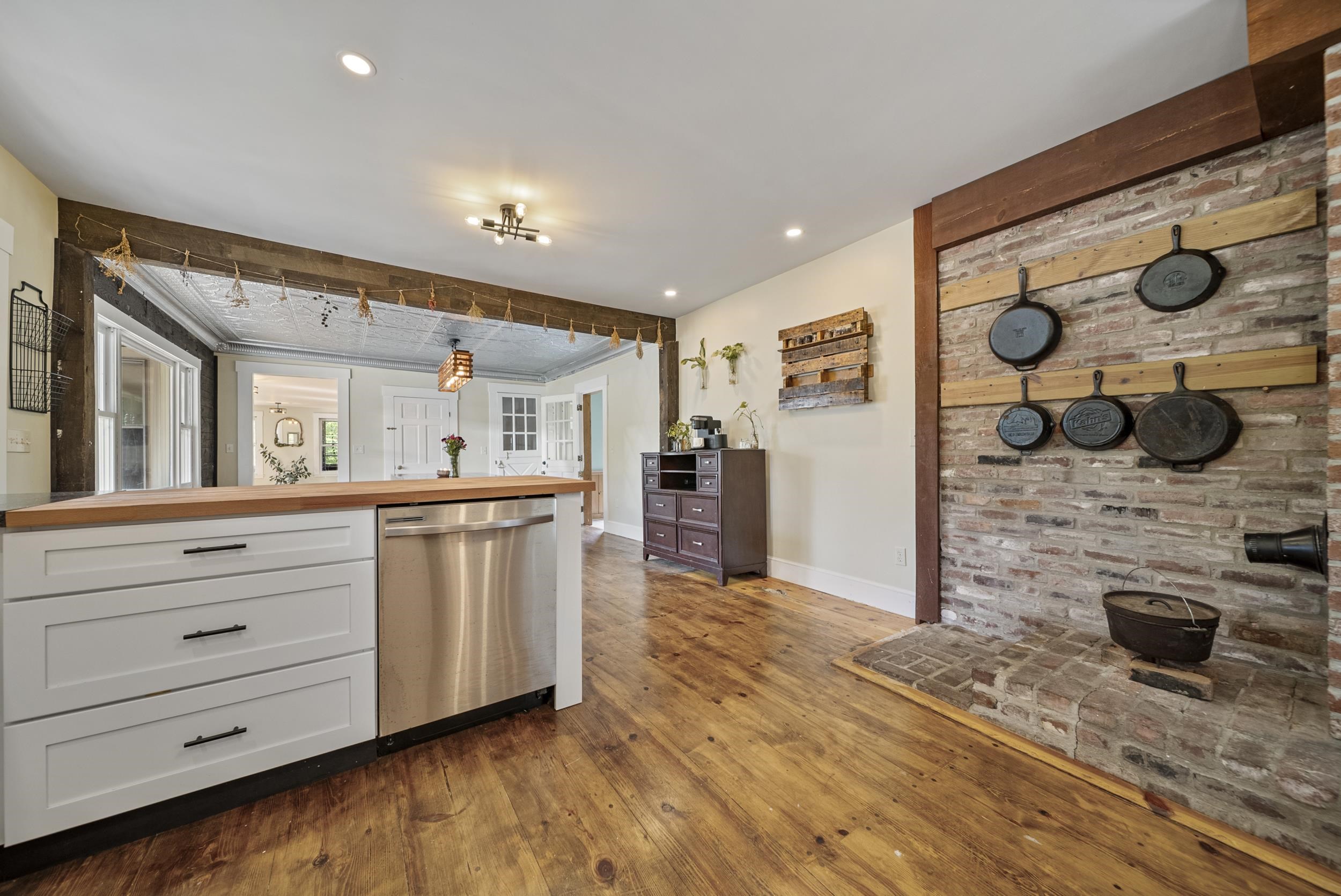 526 Page Road Bow, NH 03304 - Photo 8 of 51