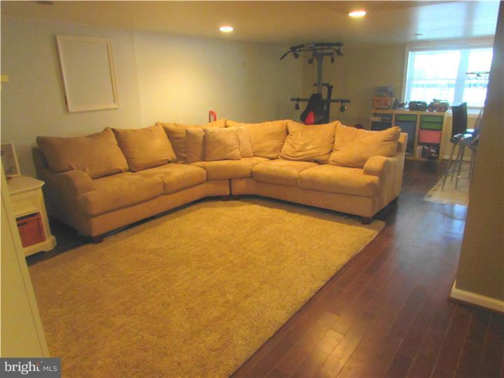 3702 Byrne Road Philadelphia, PA 19154 - Photo 18 of 22 Gallery Image 18