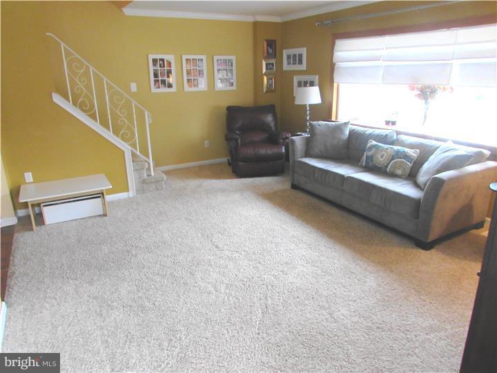 3702 Byrne Road Philadelphia, PA 19154 - Photo 4 of 22 Gallery Image 4