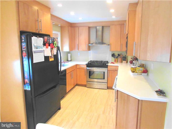 3702 Byrne Road Philadelphia, PA 19154 - Photo 7 of 22 Gallery Image 7