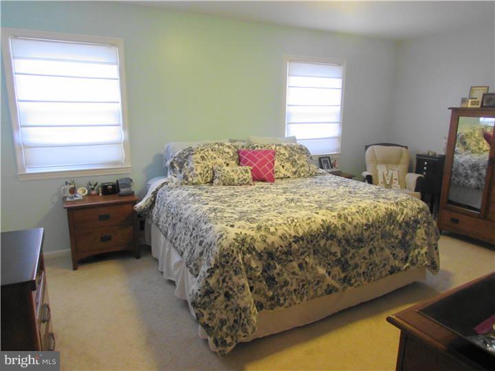 3702 Byrne Road Philadelphia, PA 19154 - Photo 10 of 22 Gallery Image 10