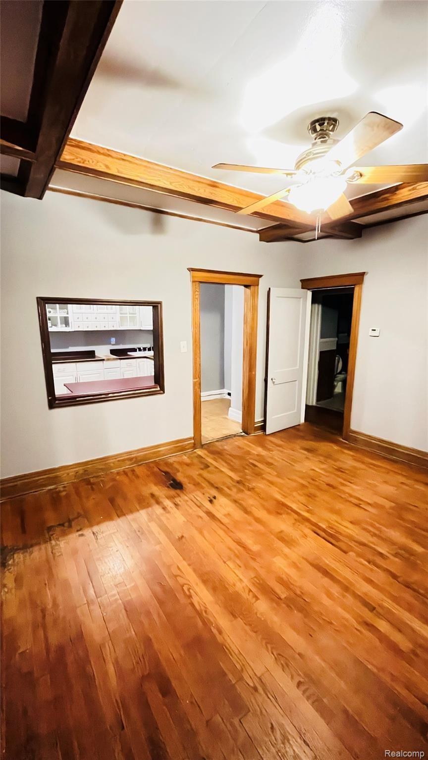 1515 Harding Street Detroit, MI 48214 - Photo 30 of 44 UPPER UNIT DINING ROOM