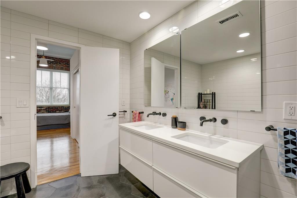 3235 Roswell Road, Unit 703 Atlanta, GA 30305 - Photo 22 of 26