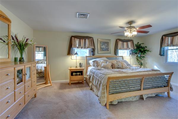 103 Wilmington Road Burlington, MA 01803 - Photo 9 of 26 Gallery Image 9