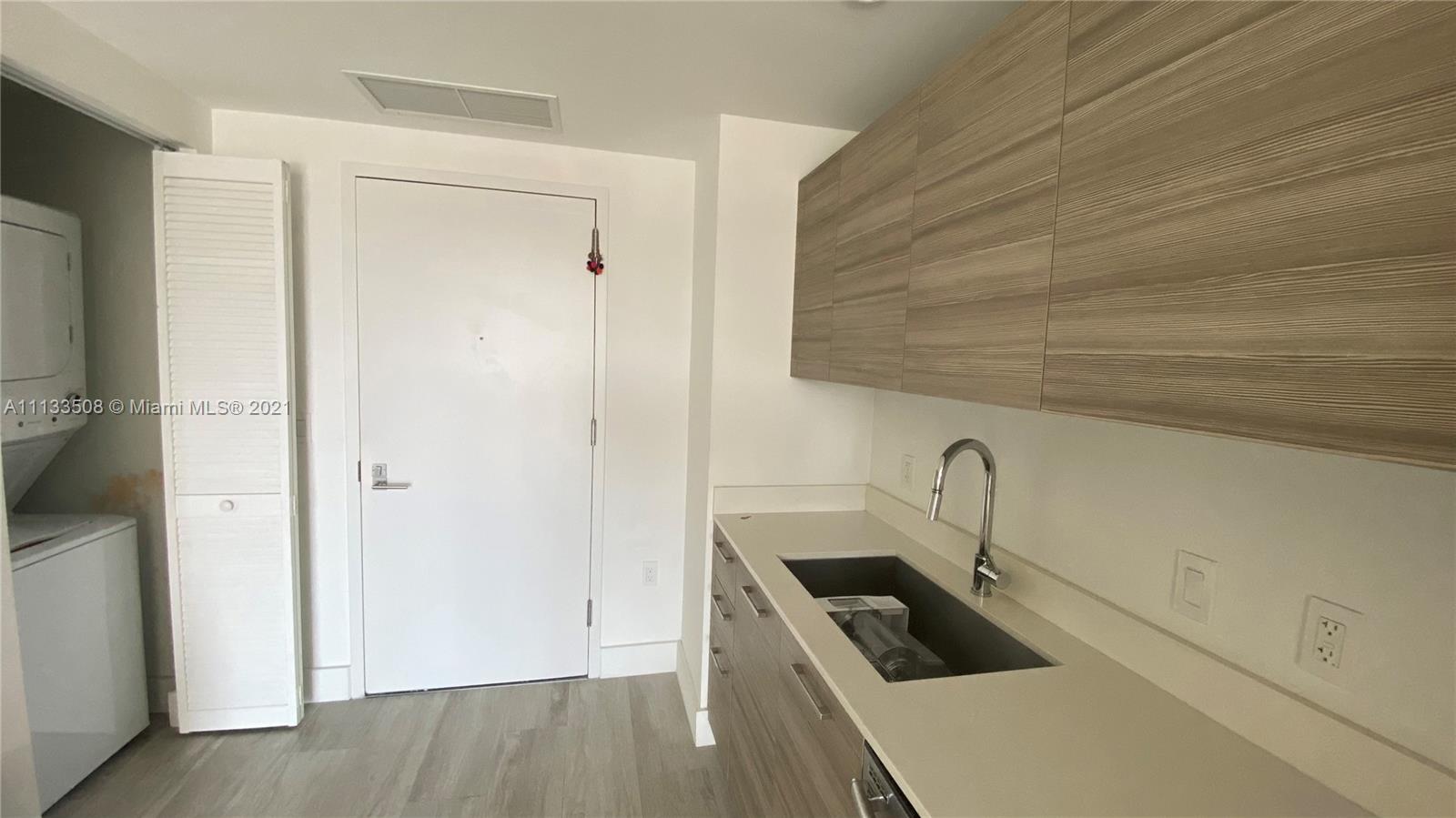121 Northeast 34th Street, Unit 3003 Miami, FL 33137 - Photo 8 of 57