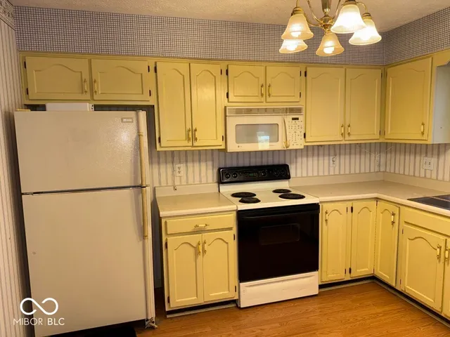 $239,900 | 691 Sunbeam Circle, Indianapolis, IN 46231