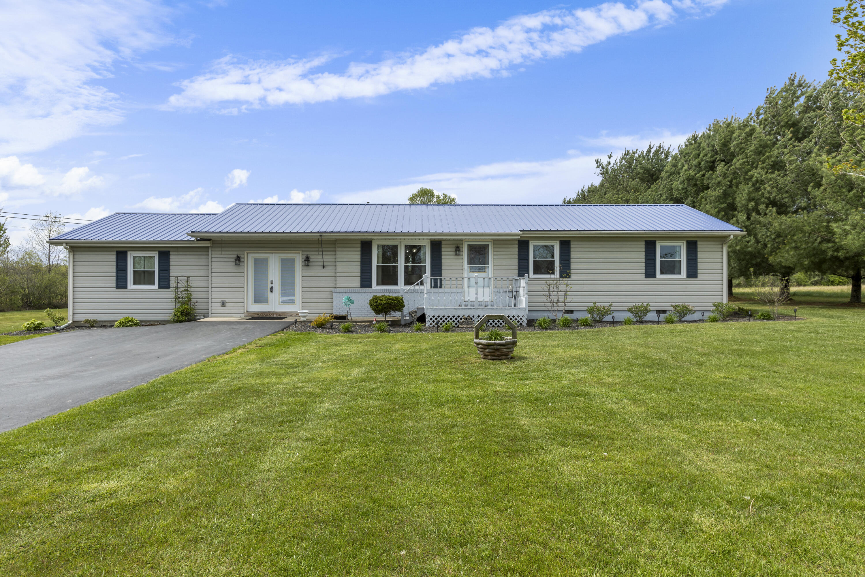 1955 Moores School Road Morehead, KY 40351 - Photo 1 of 36 I82A3482