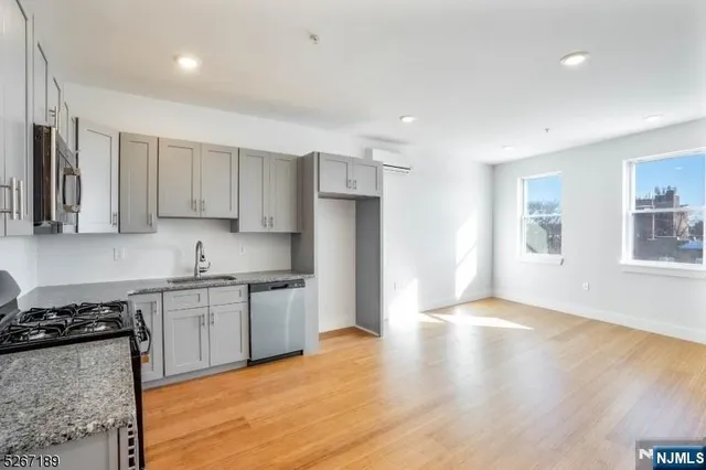 $2,150 | 100 North Avenue, Unit 10, Plainfield, NJ 07060