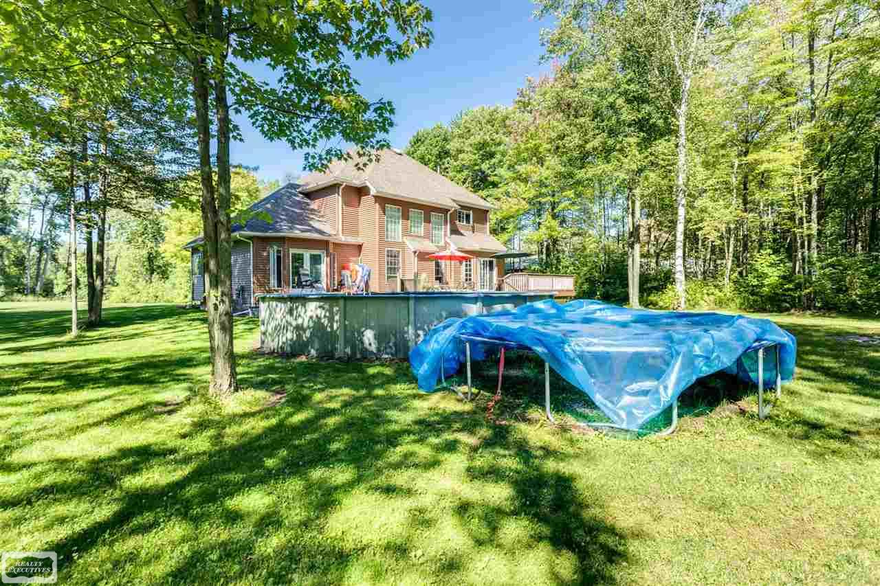 4383 Norman Road Fort Gratiot, MI 48059 - Photo 4 of 65 50052075-3.JPG
