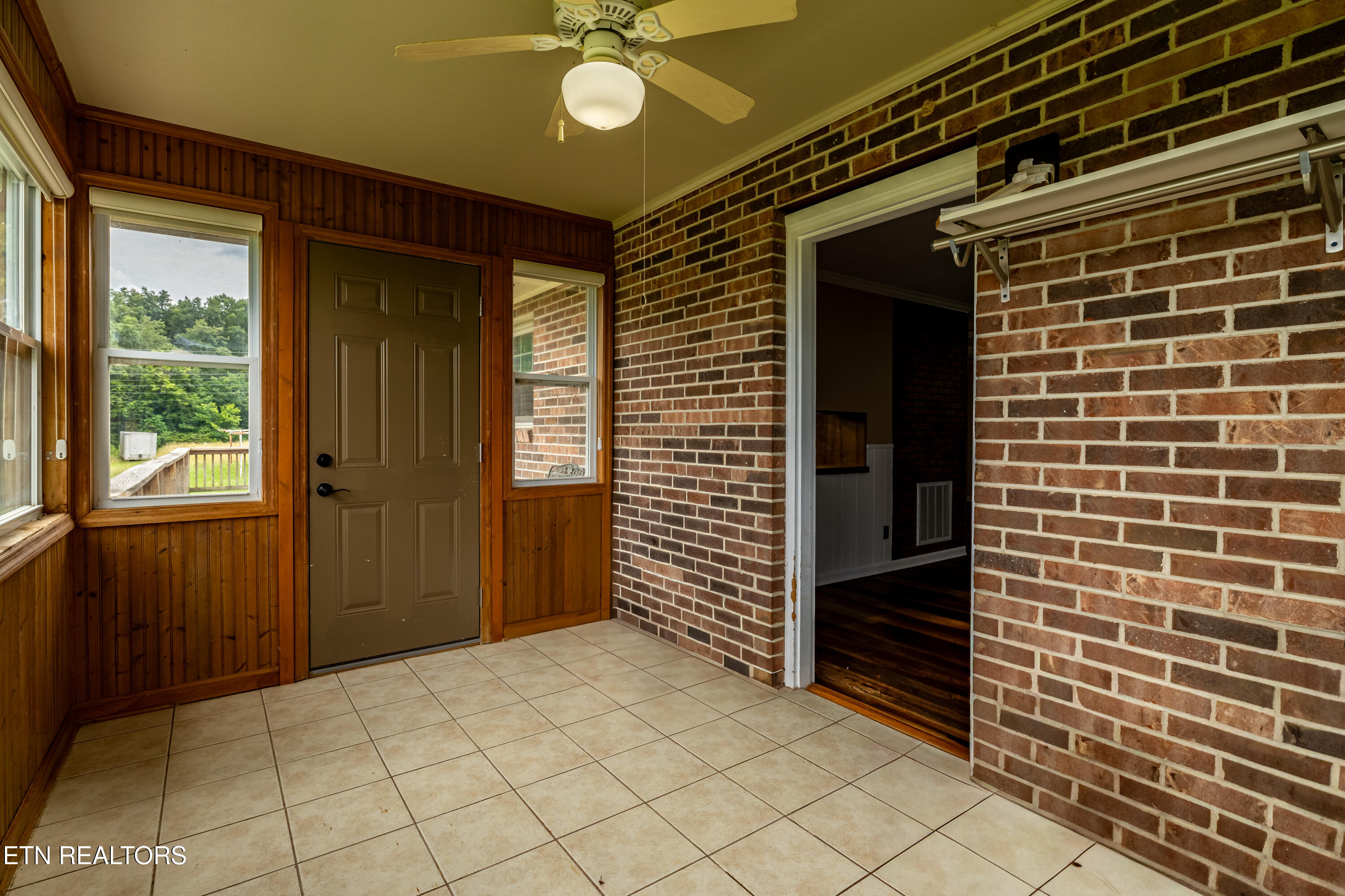 8055 Steekee Creek Road Loudon, TN 37774 - Photo 32 of 60 8055SteekeeCreekRd-34