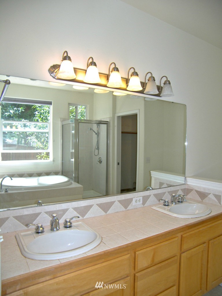 1973 North Springfield Court Bellingham, WA 98229 - Photo 12 of 25 Gallery Image 12