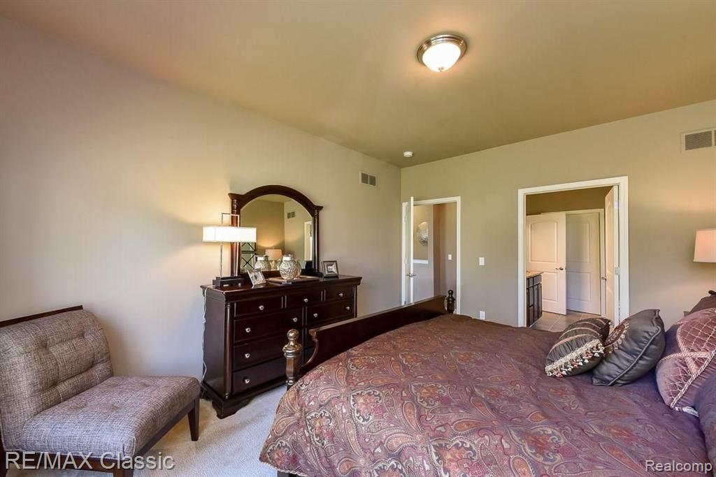 49287 Hawksburry Road Canton, MI 48188 - Photo 62 of 95 Gallery Image 62