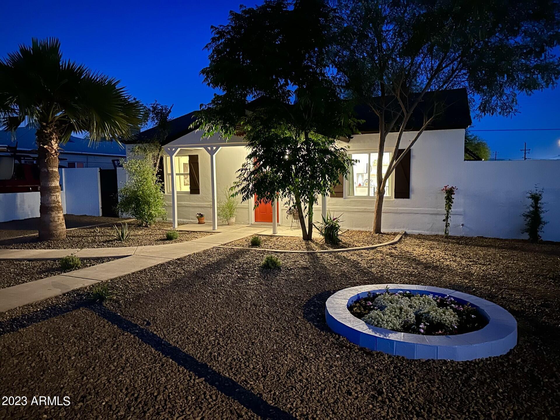 2547 West Adams Street Phoenix, AZ 85009 - Photo 41 of 42 Night view
