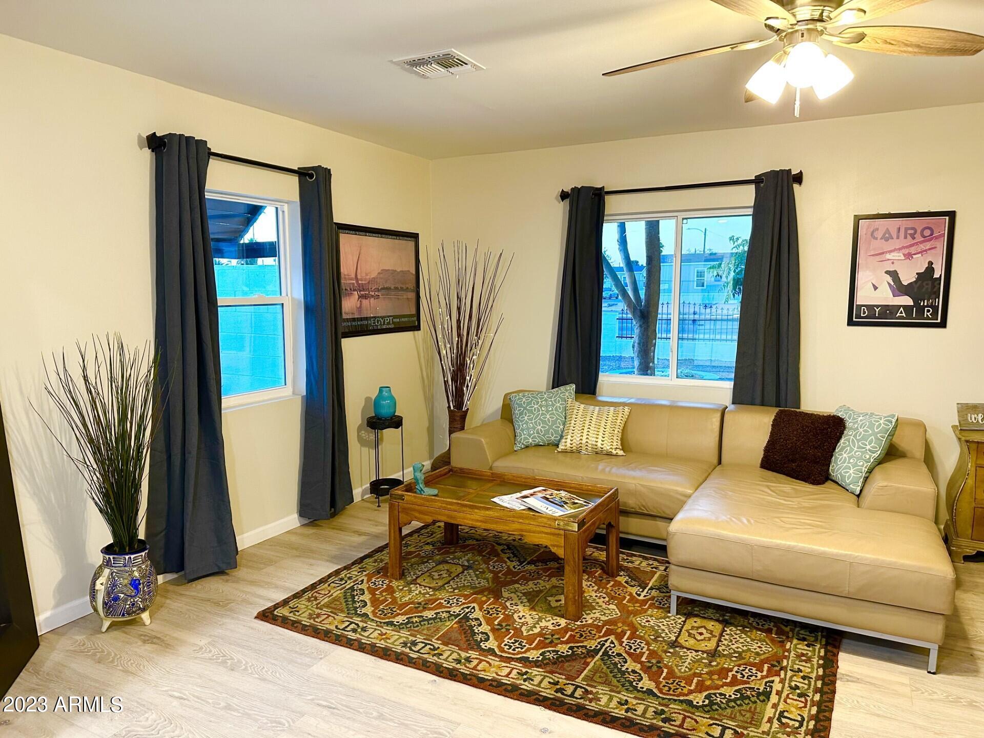 2547 West Adams Street Phoenix, AZ 85009 - Photo 5 of 42 Living room