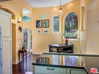8409 Ridpath Drive Los Angeles, CA 90046 - Photo 6 of 18 Gallery Image 6