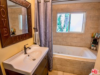 8409 Ridpath Drive Los Angeles, CA 90046 - Photo 9 of 18 Gallery Image 9