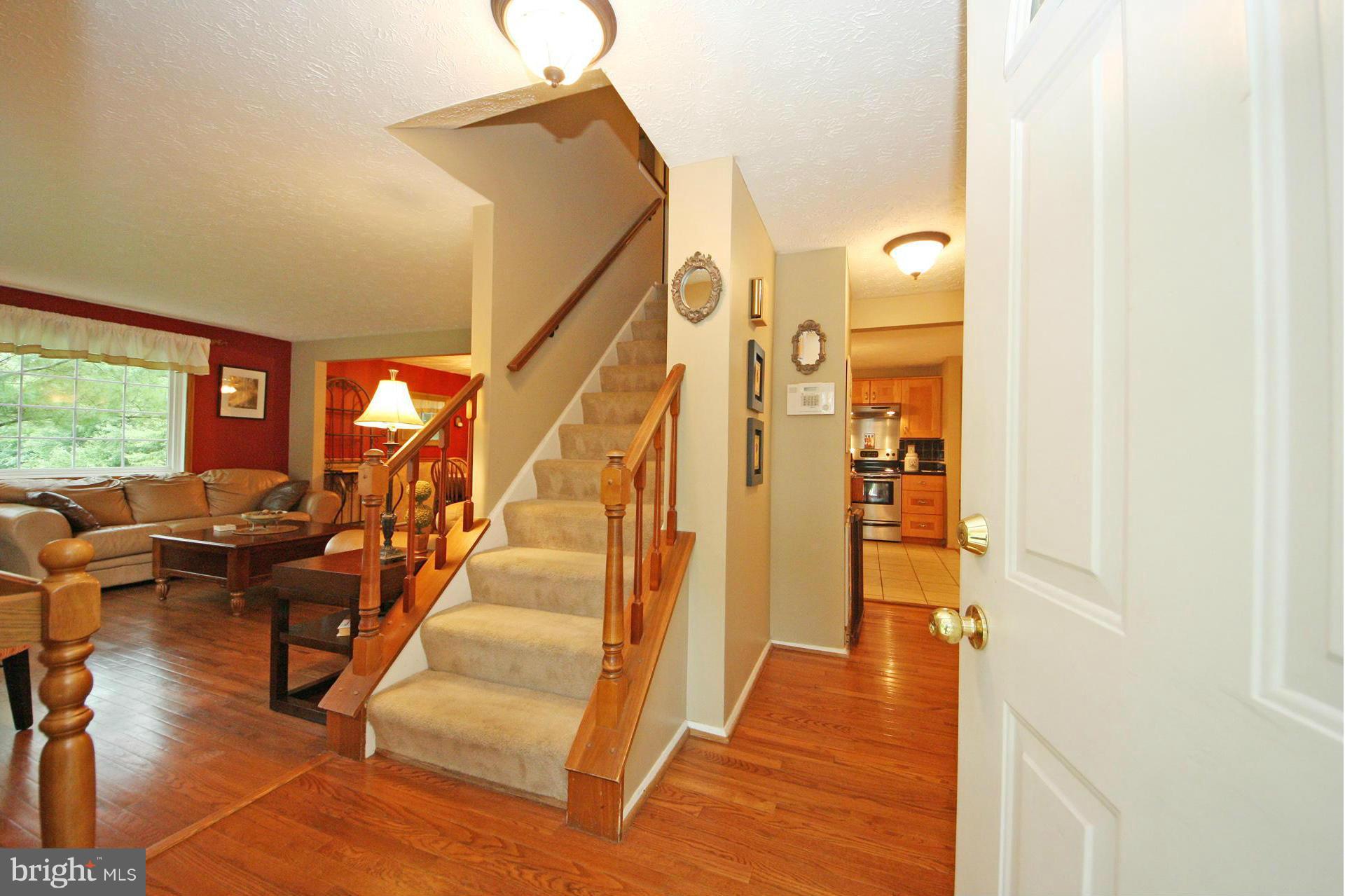 9326 Northgate Road Laurel, MD 20723 - Photo 3 of 30 Entrance Foyer