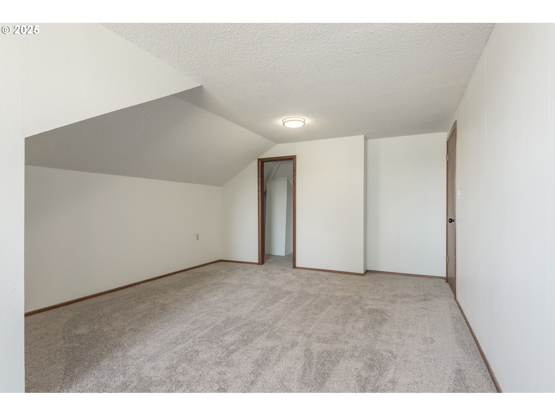 91225 Coburg Road Eugene, OR 97408 - Photo 27 of 46 Bedroom