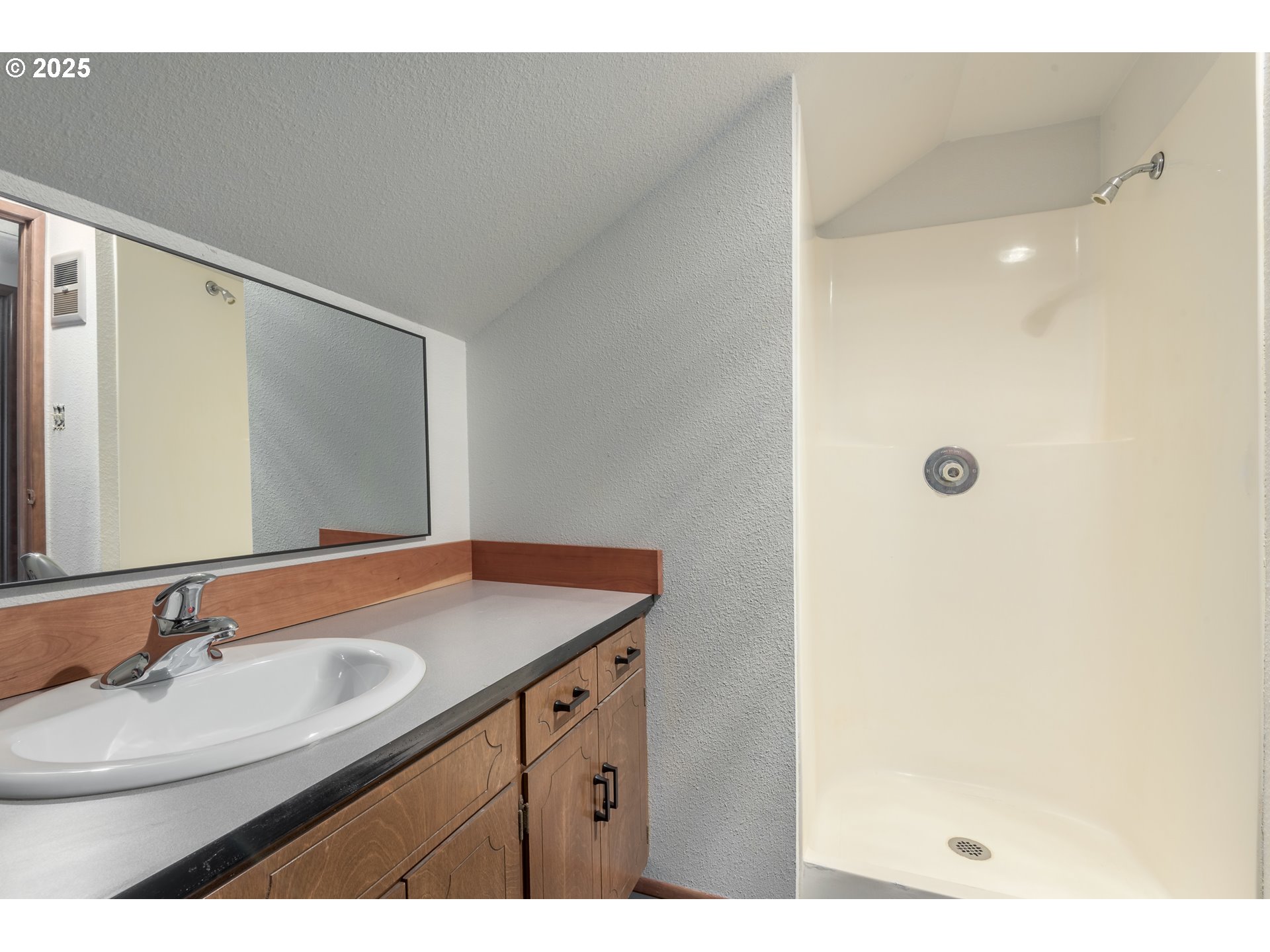 91225 Coburg Road Eugene, OR 97408 - Photo 29 of 46 Bedroom