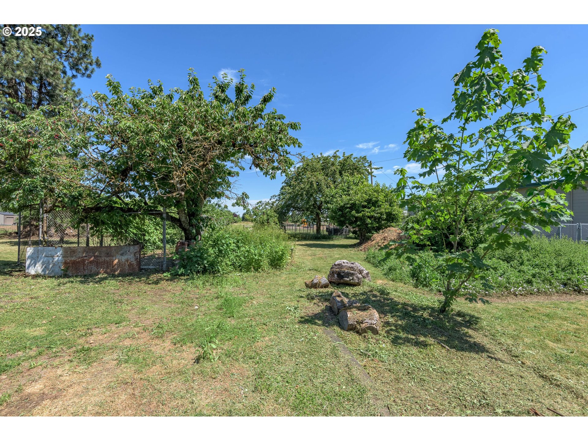 91225 Coburg Road Eugene, OR 97408 - Photo 38 of 46 Garage