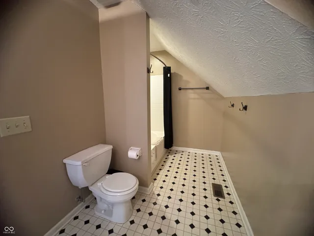 $356,000 | 7202 Bethel Court, Avon, IN 46123