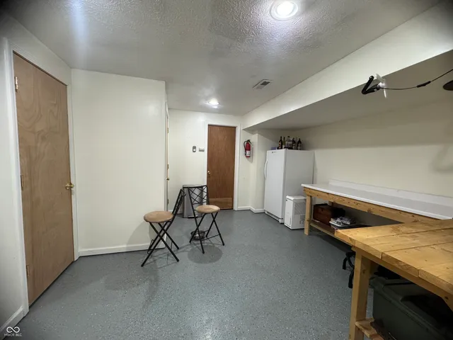 $356,000 | 7202 Bethel Court, Avon, IN 46123