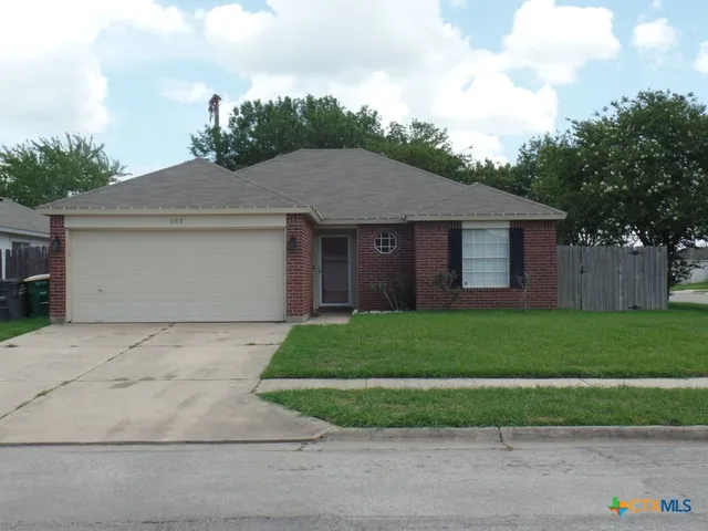 $1,595 | 102 Clydesdale Lane, Victoria, TX 77904
