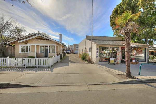 $2,125,000 | 4869 Carpinteria Avenue, Carpinteria, CA 93013