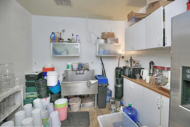 $2,500,000 | 4869 Carpinteria Avenue, Carpinteria, CA 93013