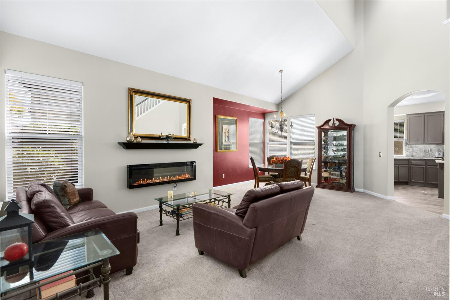 5410 Diane Way Santa Rosa, CA 95409 - Photo 6 of 32 Gallery Image 6