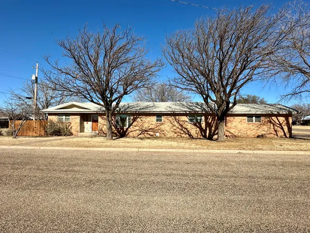 $195,000 | 211 Cypress, Quitaque, TX 79255