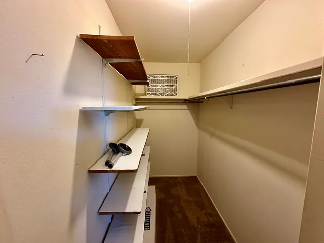 a view of entryway with hallway