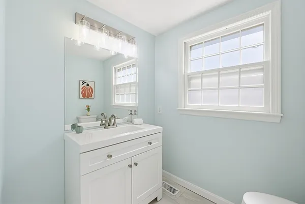 $1,099,000 | 10 Long Ridge Road, Acton, MA 01720