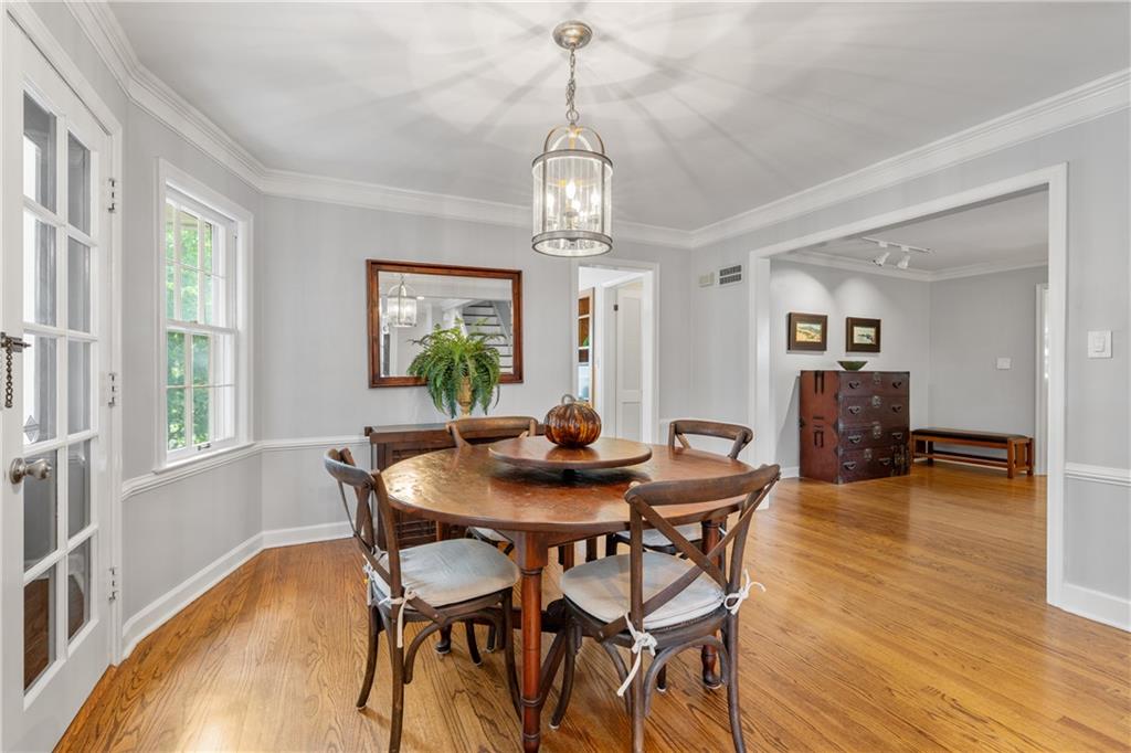 5307 Aberdeen Road Fairway, KS 66205 - Photo 8 of 36 Gallery Image 8