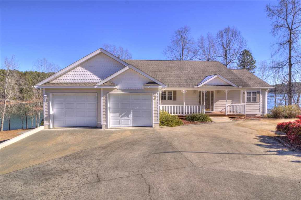112 Carolina Cove Road Seneca, SC 29672 - Photo 1 of 34 Gallery Image 1