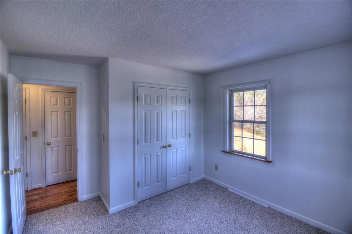 112 Carolina Cove Road Seneca, SC 29672 - Photo 23 of 34 Gallery Image 23
