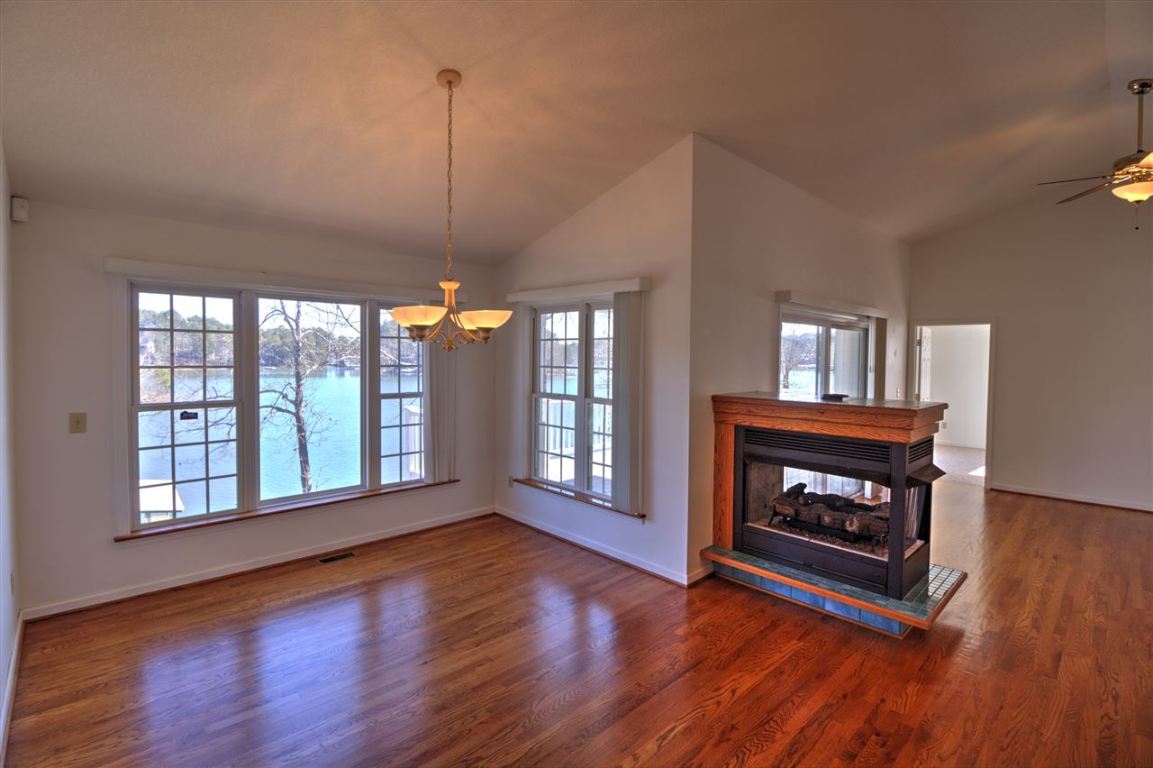 112 Carolina Cove Road Seneca, SC 29672 - Photo 24 of 34 Gallery Image 24