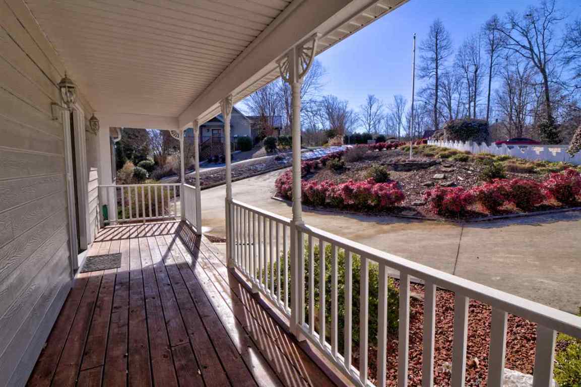 112 Carolina Cove Road Seneca, SC 29672 - Photo 4 of 34 Gallery Image 4