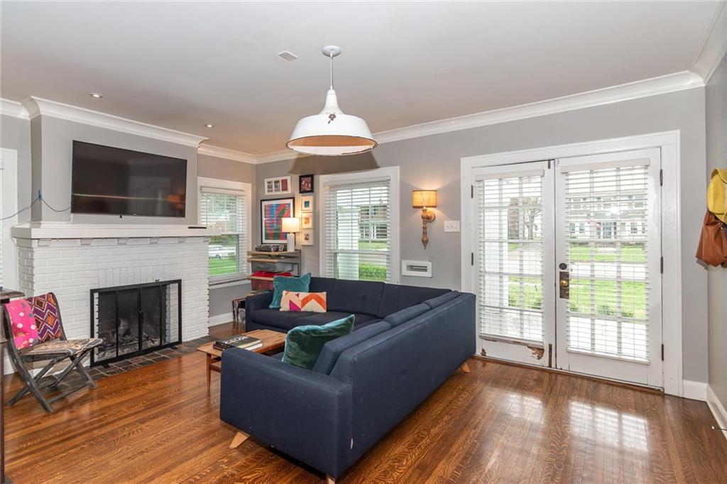216 Berkley Road Indianapolis, IN 46208 - Photo 10 of 30 Gallery Image 10