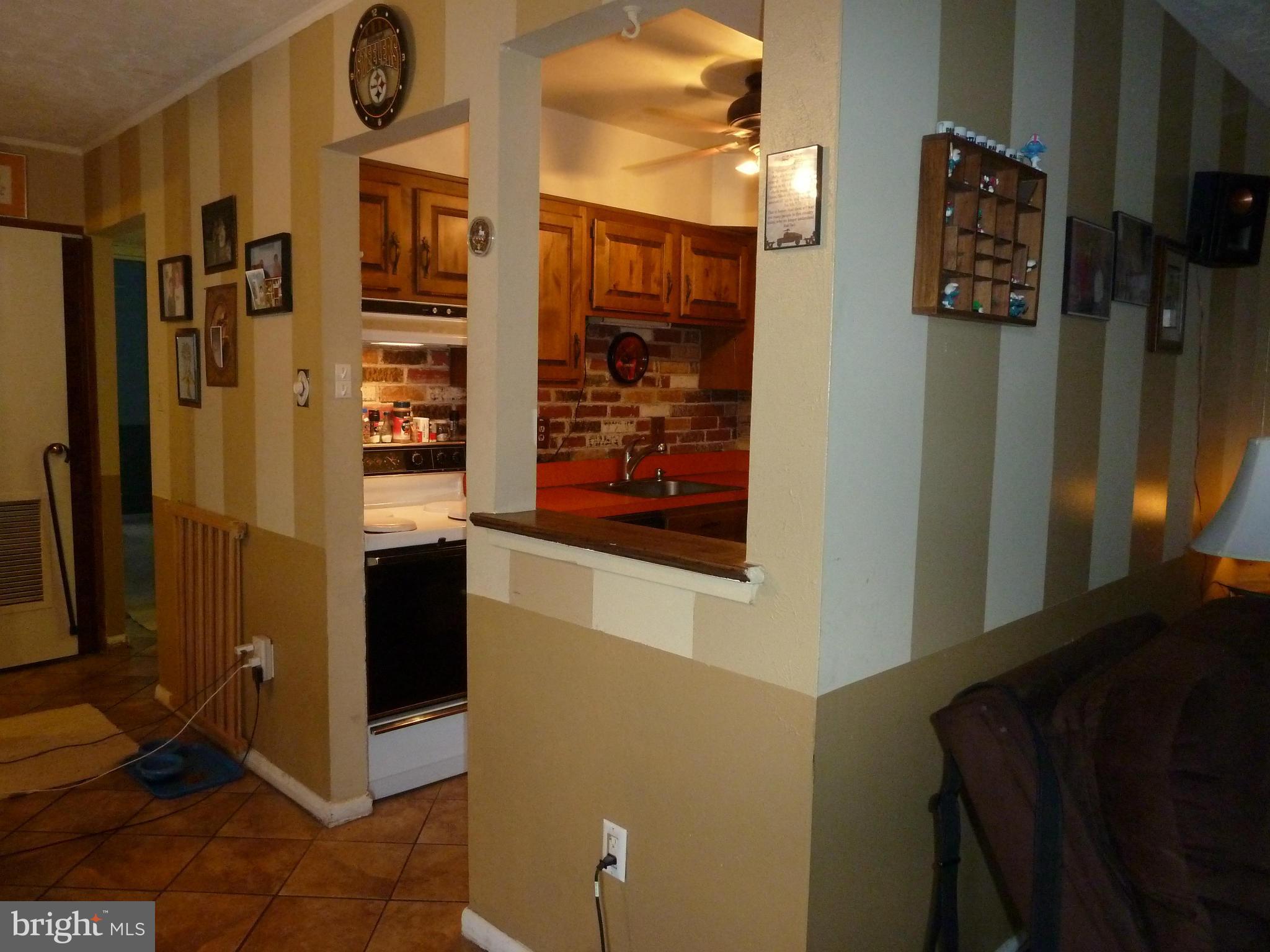 17822 Buehler Road, Unit 3B1 Olney, MD 20832 - Photo 10 of 21 Open Pass Through to Kitchen