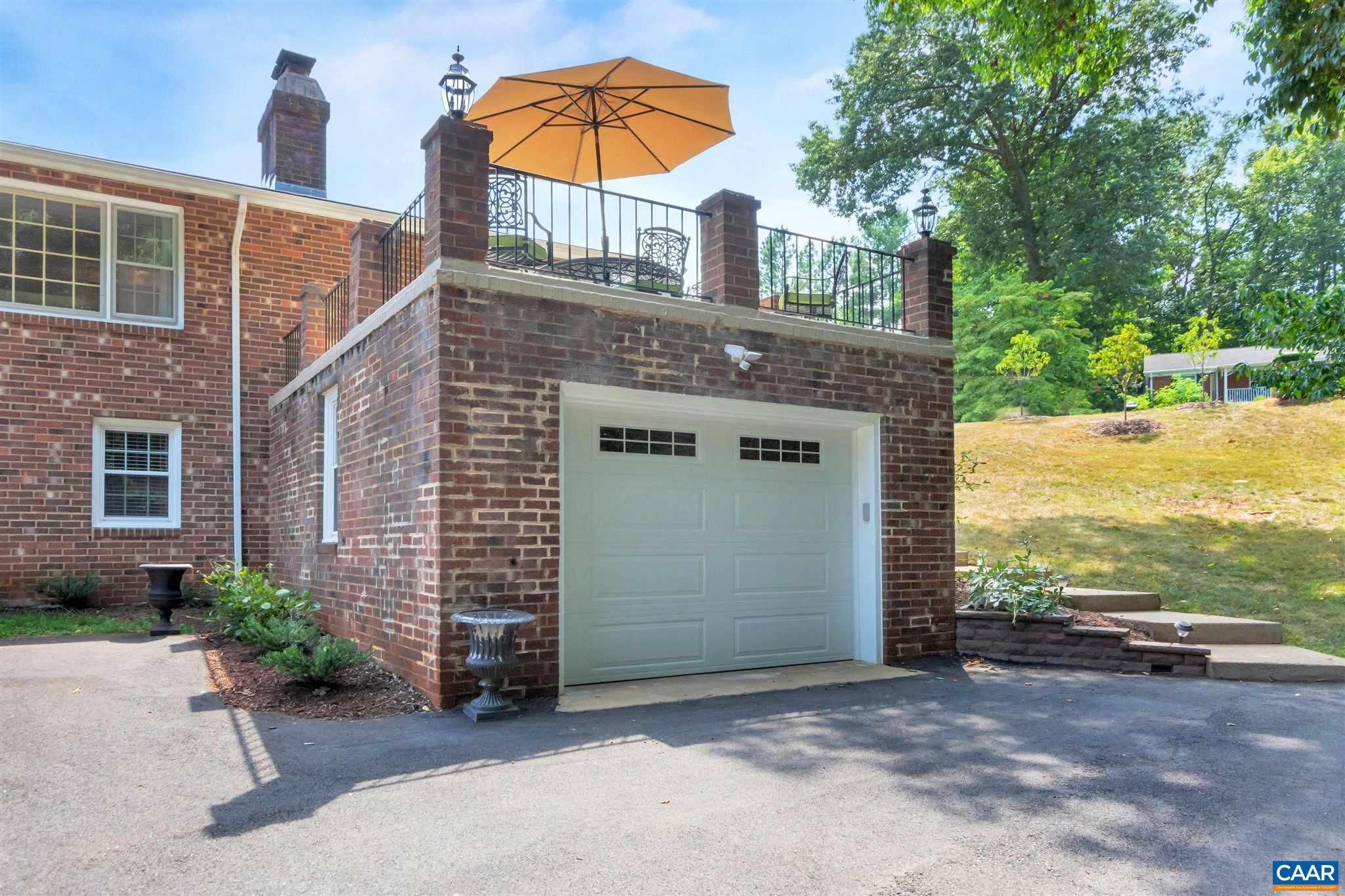 400 Berwick Court Charlottesville, VA 22901 - Photo 3 of 41 Gallery Image 3