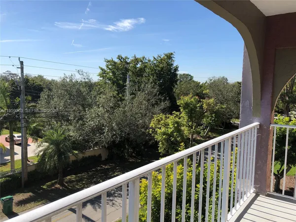$2,150 | 9301 Southwest 92nd Avenue, Unit A408, Miami, FL 33176