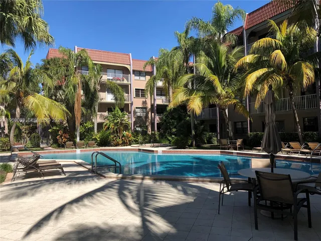 $2,150 | 9301 Southwest 92nd Avenue, Unit A408, Miami, FL 33176