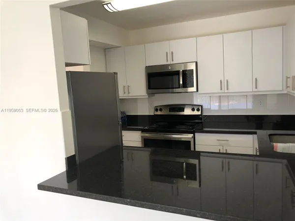 $2,150 | 9301 Southwest 92nd Avenue, Unit A408, Miami, FL 33176