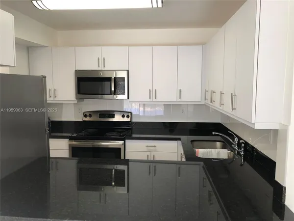 $2,150 | 9301 Southwest 92nd Avenue, Unit A408, Miami, FL 33176