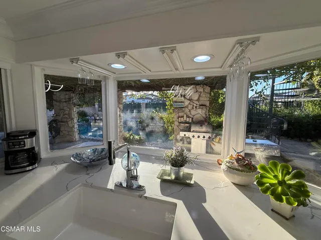 $12,500 | 379 South Greenway Avenue, Newbury Park, CA 91320