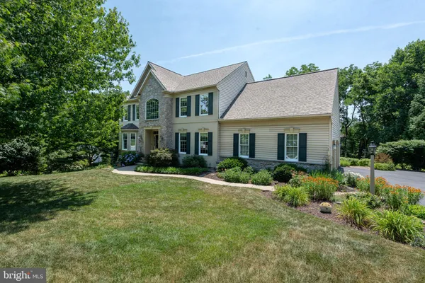 $675,000 | 1115 Persimmon Drive, Lancaster, PA 17601