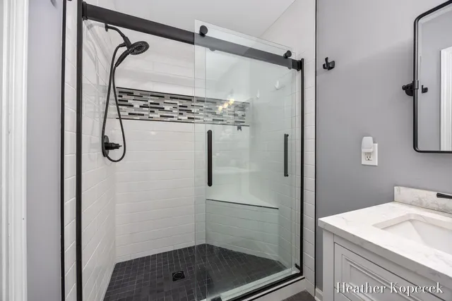 $399,900 | 3695 South Falling Leaf Drive Southeast, Grand Rapids, MI 49512