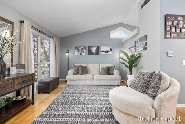 $399,900 | 3695 South Falling Leaf Drive Southeast, Grand Rapids, MI 49512