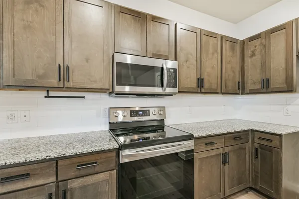 $1,695 | 25109 Pacific Wren Drive, Magnolia, TX 77354